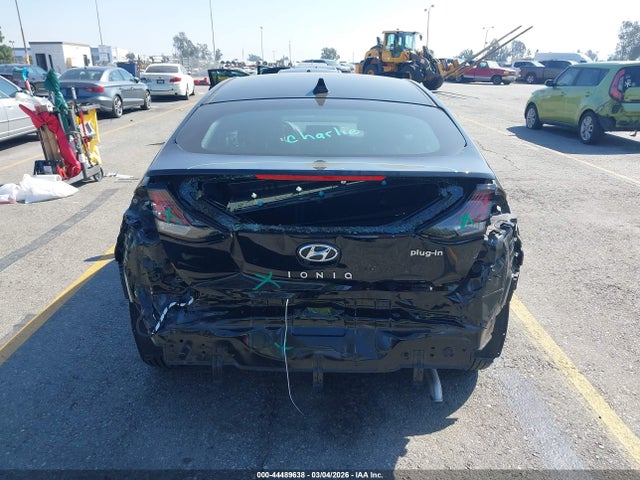 KMHC65LD4MU261214 Hyundai Ioniq Plug-in Hybrid Se