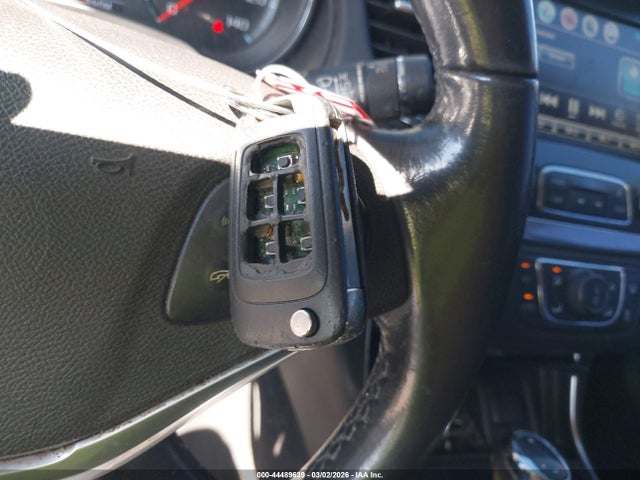 1G11Z5SA5KU138747 Chevrolet IMPALA LT