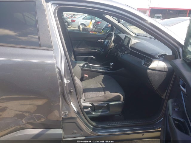 NMTKHMBX7JR060728 Toyota C-HR XLE