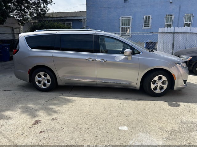 Aukcja sprzedaży 2017 Chrysler Pacifica Touring-l Plus, vin: 2C4RC1EGXHR660719, numer aukcji: 44489649