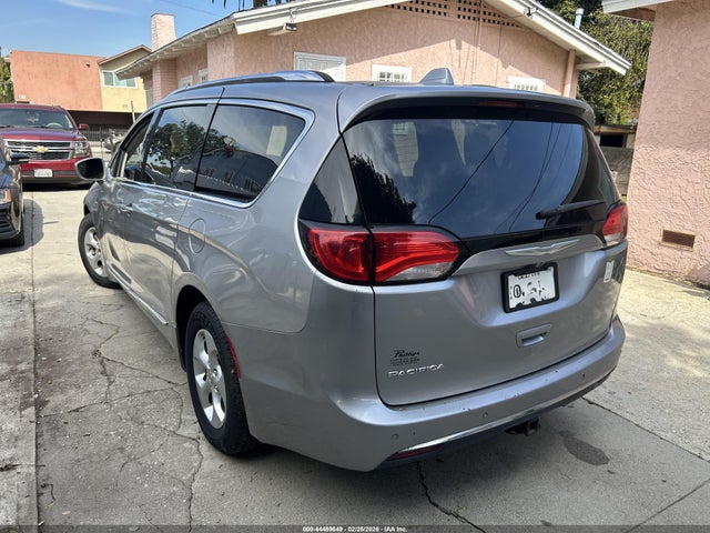 2017 CHRYSLER PACIFICA 2C4RC1EGXHR660719 Photo 2