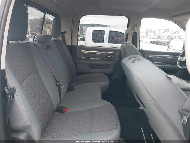 44489655 :رقم المزاد ، 1C6RR6LT1HS556282 vin ، 2017 Ram 1500 Big Horn  4x2 5'7 Box مزاد بيع