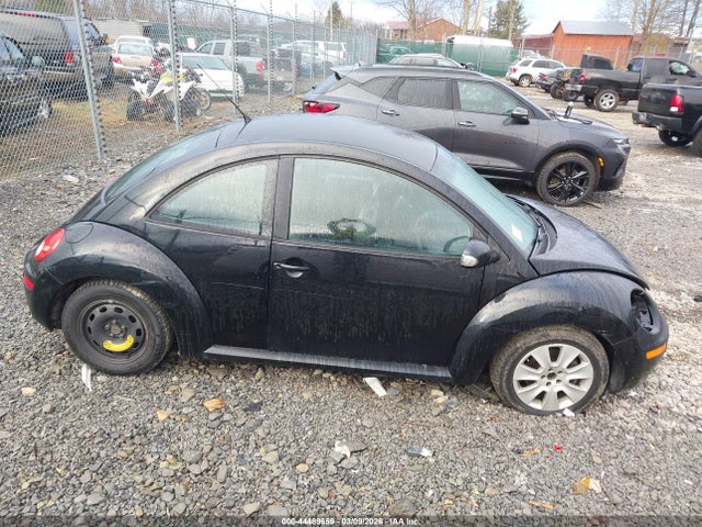 44489659 :رقم المزاد ، 3VWPG3AG5AM009392 vin ، 2010 Volkswagen New Beetle 2.5l مزاد بيع