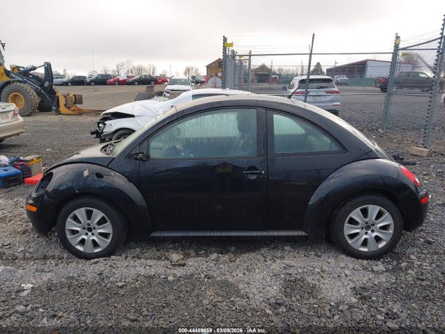 44489659 :رقم المزاد ، 3VWPG3AG5AM009392 vin ، 2010 Volkswagen New Beetle 2.5l مزاد بيع