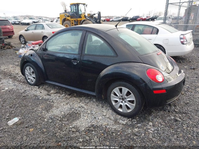 44489659 :رقم المزاد ، 3VWPG3AG5AM009392 vin ، 2010 Volkswagen New Beetle 2.5l مزاد بيع