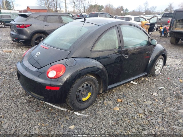 44489659 :رقم المزاد ، 3VWPG3AG5AM009392 vin ، 2010 Volkswagen New Beetle 2.5l مزاد بيع