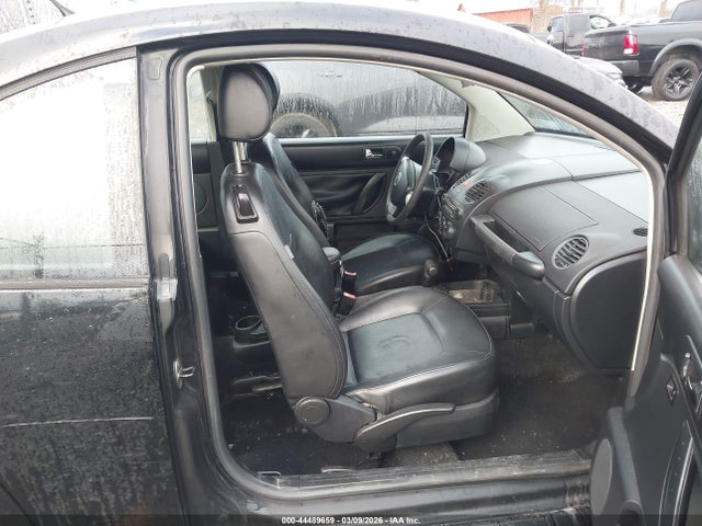 44489659 :رقم المزاد ، 3VWPG3AG5AM009392 vin ، 2010 Volkswagen New Beetle 2.5l مزاد بيع