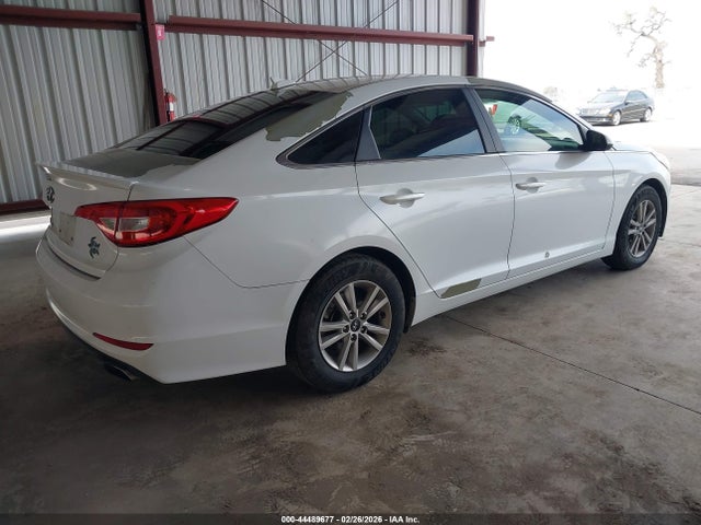 Hyundai SONATA SE 2016 5NPE24AF0GH341826 Image 4