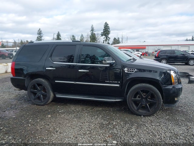 2008 Cadillac Escalade Standard მანქანა იყიდება აუქციონზე, vin: 1GYEC63848R220048, აუქციონის ნომერი: 44489696