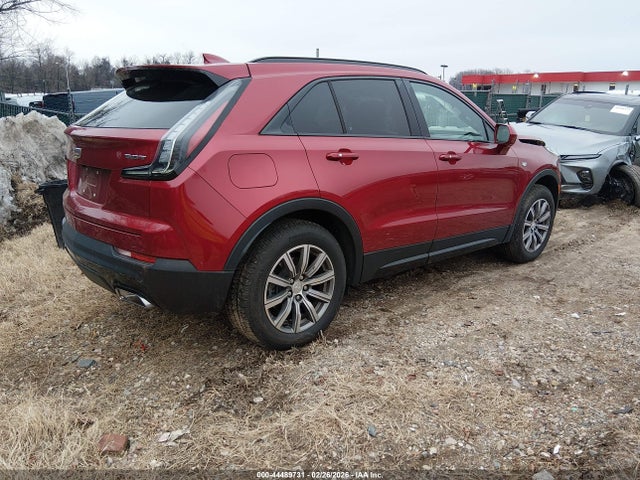 2019 CADILLAC XT4 1GYFZFR49KF198984 Photo 3