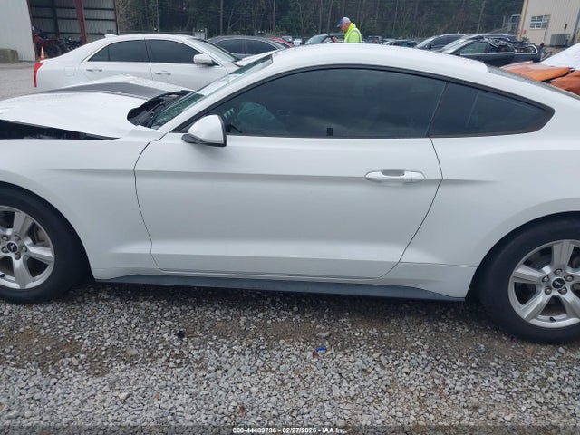 Ford Mustang Ecoboost 2018 1FA6P8TH3J5118589 Image 15
