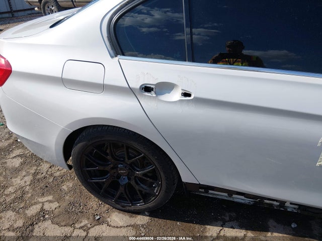 44489806 :رقم المزاد ، WBA3A5G5XCNP17826 vin ، 2012 Bmw 328i مزاد بيع