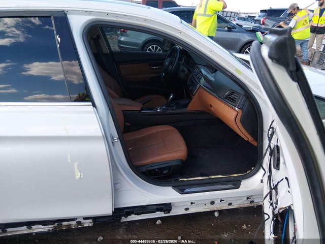 44489806 :رقم المزاد ، WBA3A5G5XCNP17826 vin ، 2012 Bmw 328i مزاد بيع