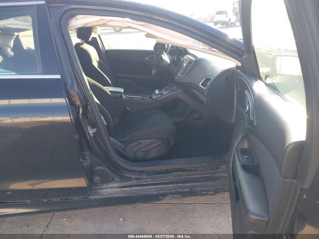 Aukcja sprzedaży 2015 Chrysler 200 Lx, vin: 1C3CCCFB7FN573556, numer aukcji: 44489808