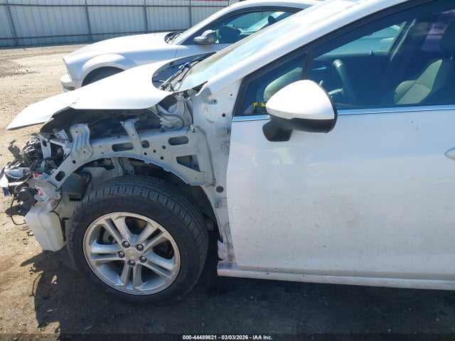 1G1BE5SM5H7277794 Chevrolet Cruze Lt Auto