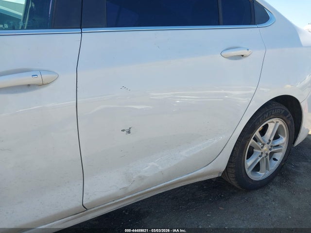 1G1BE5SM5H7277794 Chevrolet Cruze Lt Auto