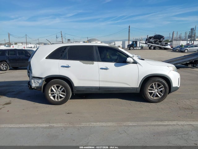 5XYKT3A69FG618215 KIA SORENTO LX