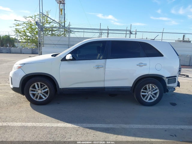 5XYKT3A69FG618215 KIA SORENTO LX
