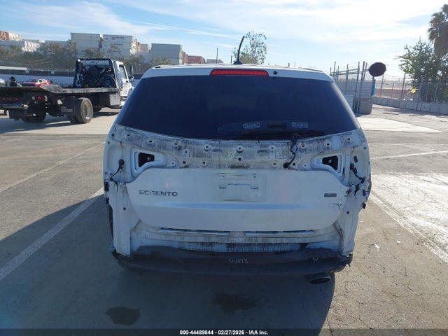 5XYKT3A69FG618215 KIA SORENTO LX