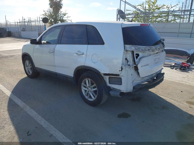 5XYKT3A69FG618215 KIA SORENTO LX