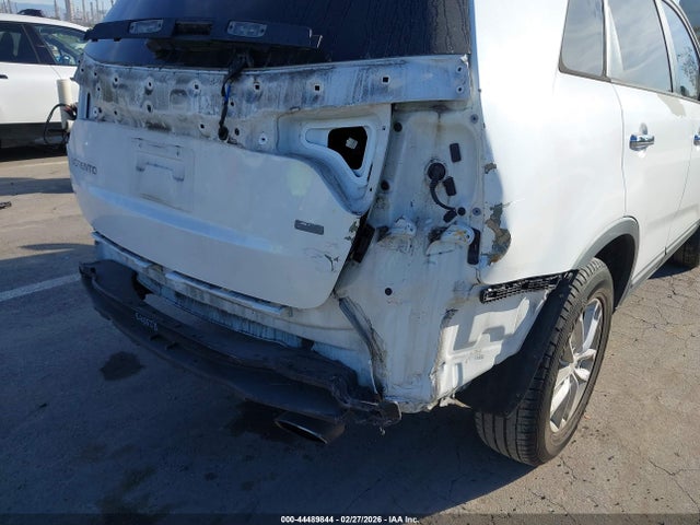 5XYKT3A69FG618215 KIA SORENTO LX
