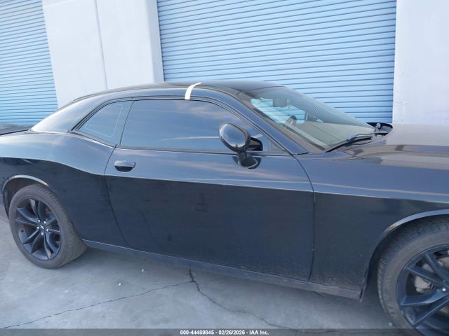 Dodge Challenger Sxt 2018 2C3CDZAG5JH172429 Image 14