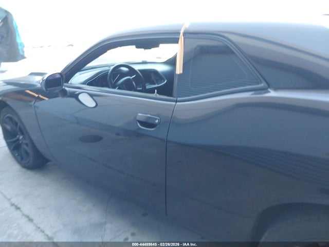 Dodge Challenger Sxt 2018 2C3CDZAG5JH172429 Image 15