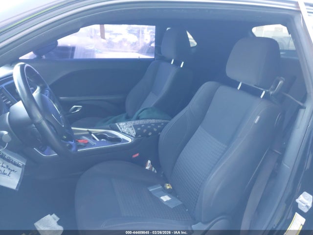 Dodge Challenger Sxt 2018 2C3CDZAG5JH172429 Image 19
