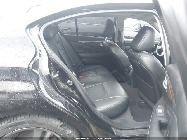 Продажа на аукционе авто 2015 Infiniti Q50 Premium, vin: JN1BV7AR2FM421660, номер лота: 44489893