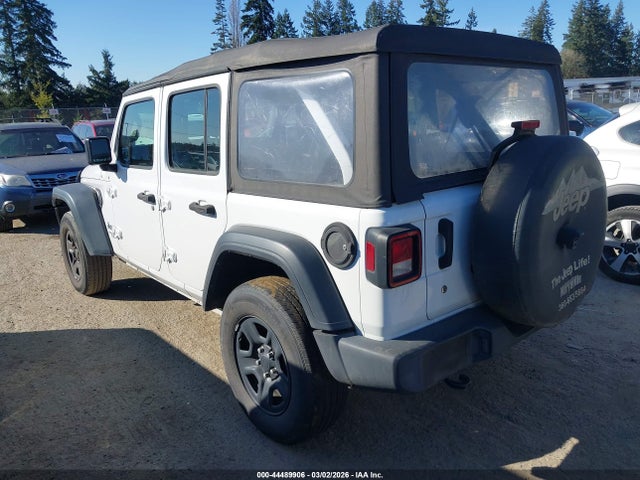 1C4HJXDG7JW230245 Jeep Wrangler Unlimited Sport 4x4