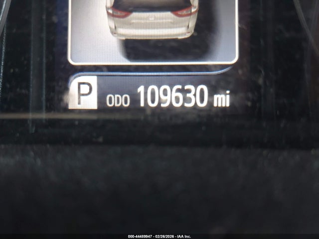 5TDDZ3DC9JS205327 Toyota Sienna Xle 7 Passenger