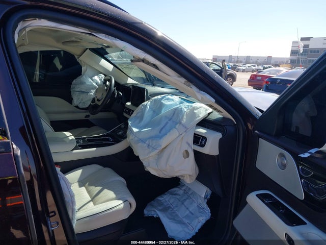 5LM5J9XC3PGL21502 Lincoln Aviator Black Label