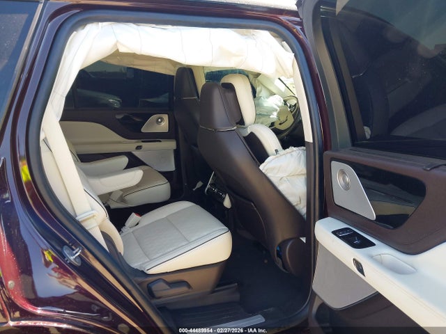 5LM5J9XC3PGL21502 Lincoln Aviator Black Label