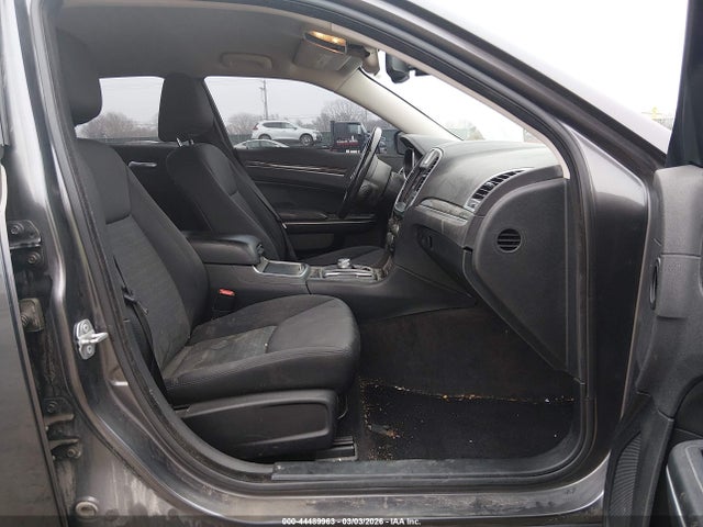 2018 CHRYSLER 300 2C3CCAAG2JH249519 Photo 4