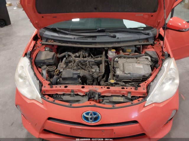 2013 TOYOTA PRIUS C JTDKDTB32D1041820 Photo 9