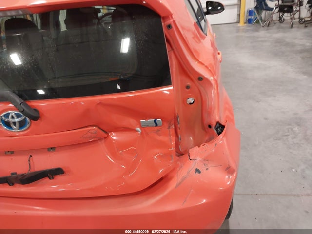 2013 TOYOTA PRIUS C JTDKDTB32D1041820 Photo 5