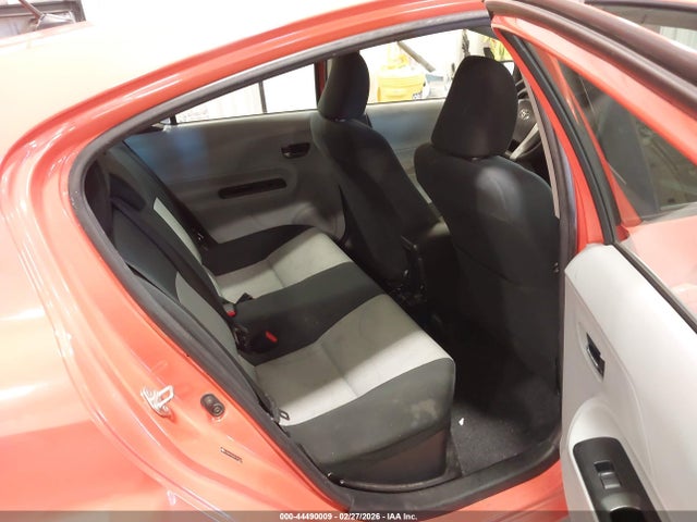 2013 TOYOTA PRIUS C JTDKDTB32D1041820 Photo 7