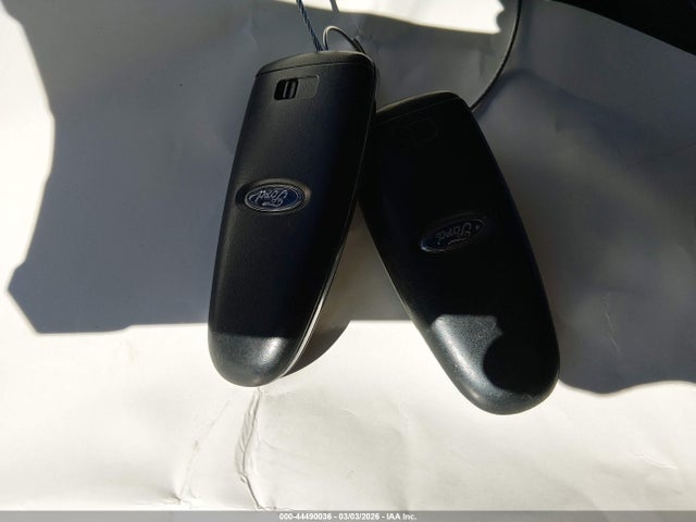 1FMCU0JXXGUB60558 Ford Escape Titanium