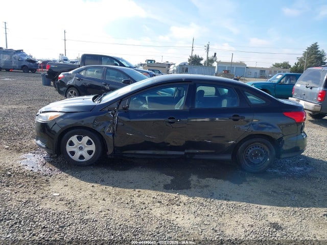 Ford FOCUS S 2015 1FADP3E21FL361808 Image 14