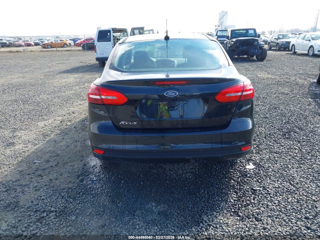 Ford FOCUS S 2015 1FADP3E21FL361808 Image 16