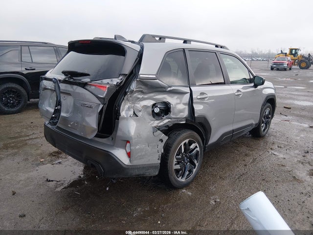 Продаж на аукціоні авто 2025 Subaru Forester Premium Hybrid, vin: JF2SLSED2SH406519, номер лоту: 44490044