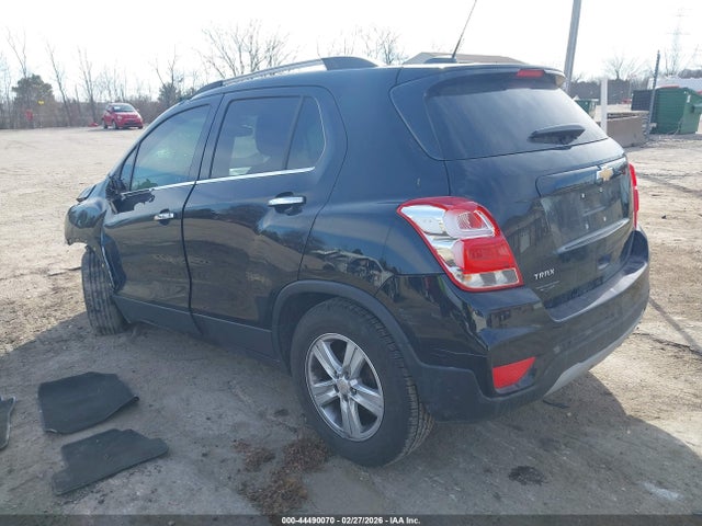 2020 CHEVROLET TRAX KL7CJLSB3LB011154 Photo 2