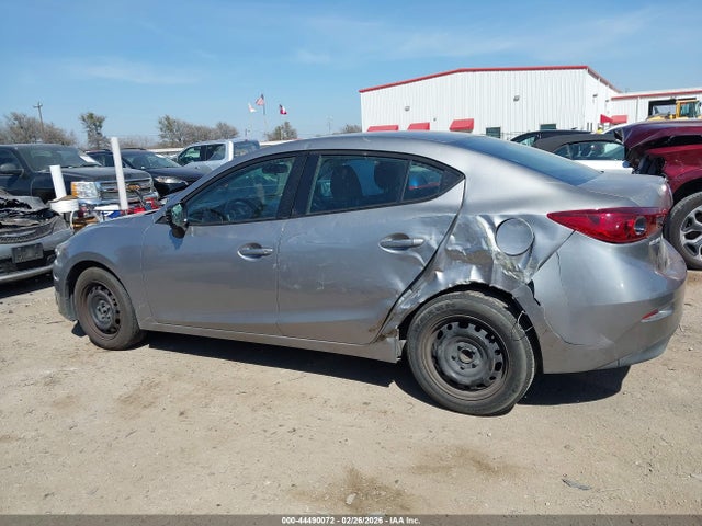 Продажа на аукционе авто 2015 Mazda Mazda3 I Sport, vin: 3MZBM1U7XFM215897, номер лота: 44490072