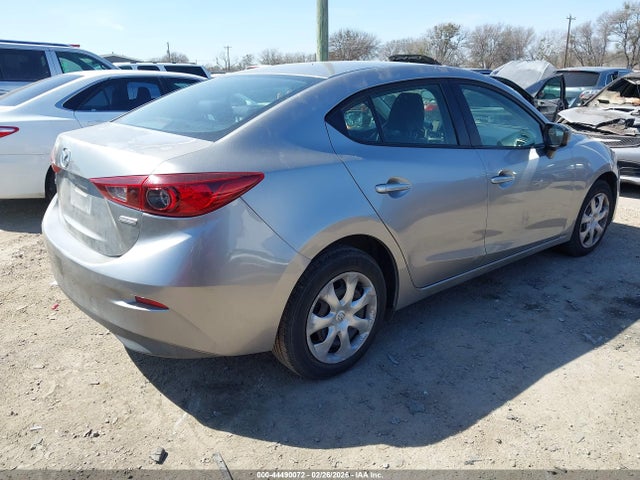Продажа на аукционе авто 2015 Mazda Mazda3 I Sport, vin: 3MZBM1U7XFM215897, номер лота: 44490072