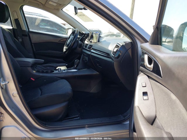 Продажа на аукционе авто 2015 Mazda Mazda3 I Sport, vin: 3MZBM1U7XFM215897, номер лота: 44490072