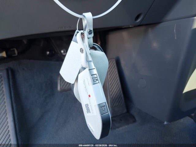 44490125 :رقم المزاد ، 5XYADFS5XSG001206 vin ، 2025 Kia Ev9 Land مزاد بيع