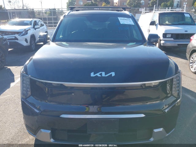44490125 :رقم المزاد ، 5XYADFS5XSG001206 vin ، 2025 Kia Ev9 Land مزاد بيع
