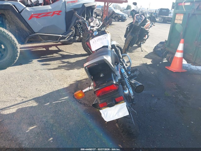 44490127 :رقم المزاد ، JH2PC0903DM010519 vin ، 1983 Honda Cb550 مزاد بيع