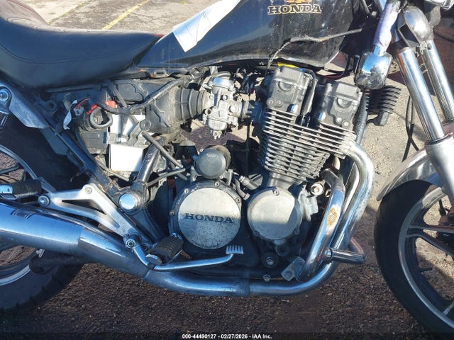 44490127 :رقم المزاد ، JH2PC0903DM010519 vin ، 1983 Honda Cb550 مزاد بيع