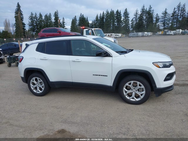 Jeep Compass Latitude 4x4 2024 3C4NJDBN6RT138693 Image 12